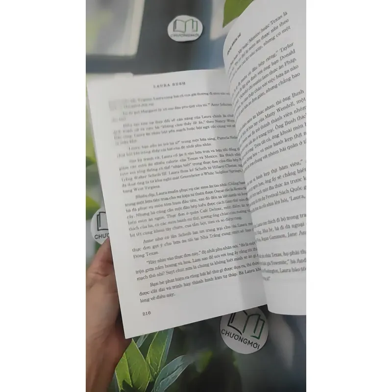Laura Bush - Chân Dung Đệ Nhất Phu Nhân Nước Mỹ - Ronald Kessler 1018921