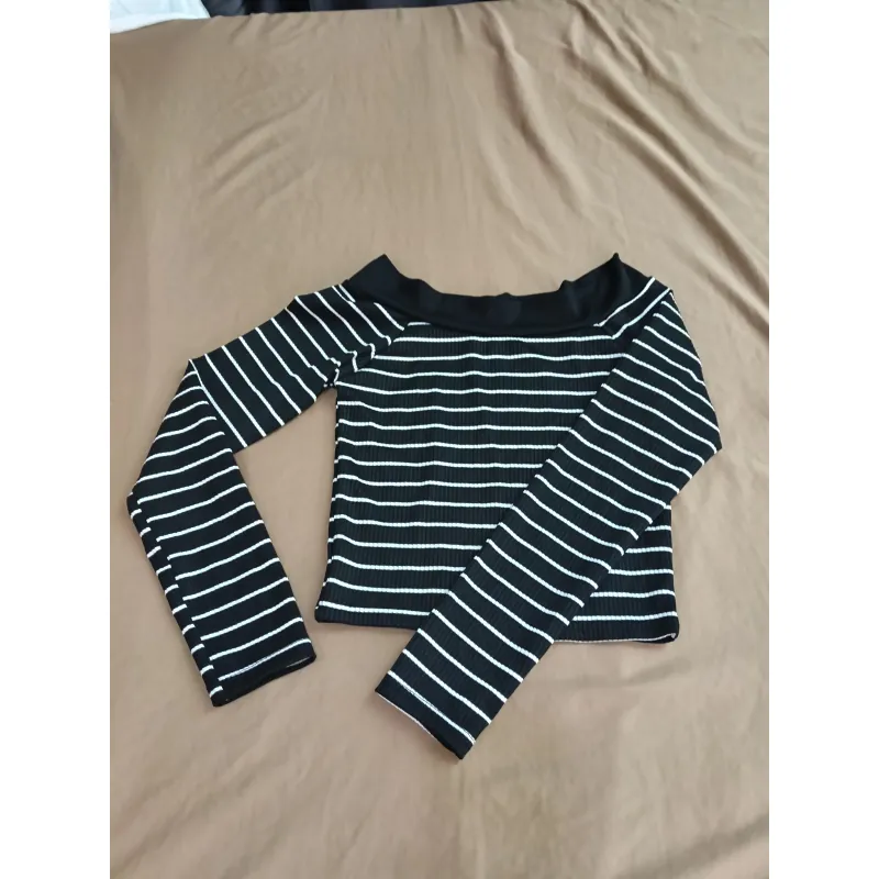 Áo trễ vai dài tay,dọc trắng  977824