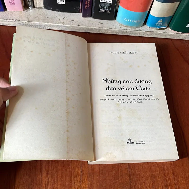 II Tựa sách: Những Con Đường Đưa Về Núi Thứu - Thích Nhất Hạnh - 2013 557954