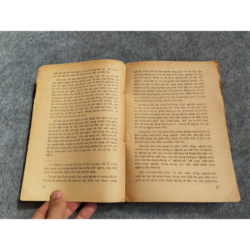 ĐƯỜNG LỐI CÁCH MẠNG VIỆT NAM TẬP II 606636