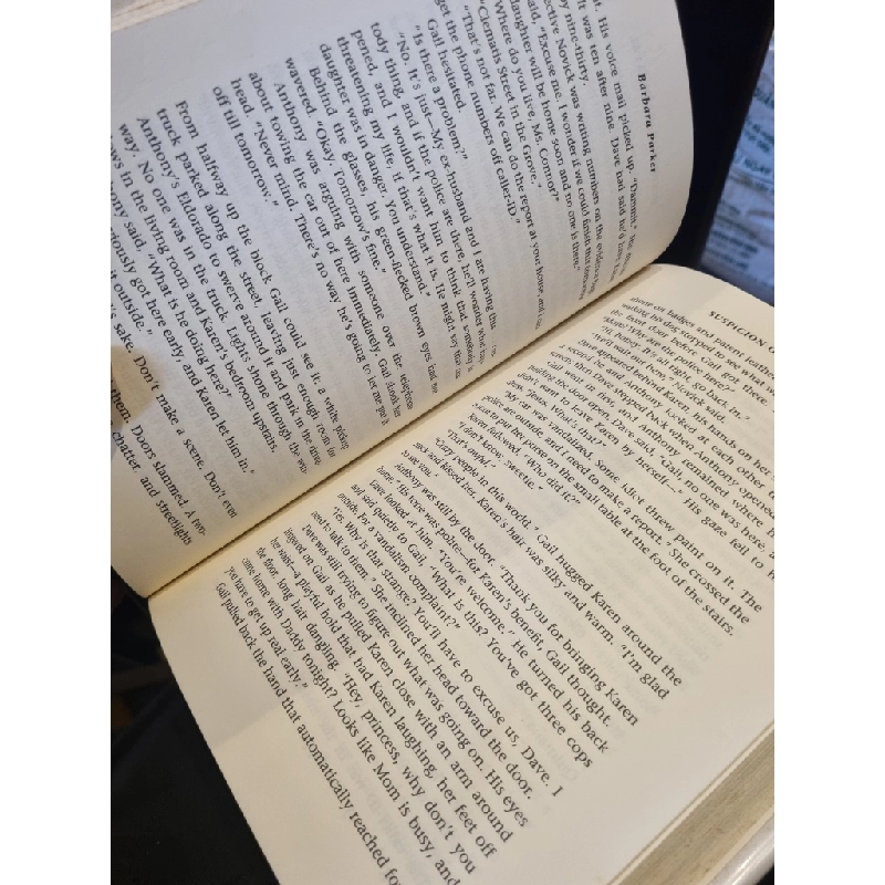 Suspicion of Betrayal - Barbara Parker 395781
