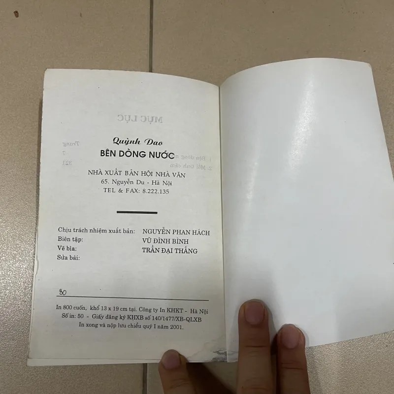 Bên dòng nước - Quỳnh Dao (c47) 938269