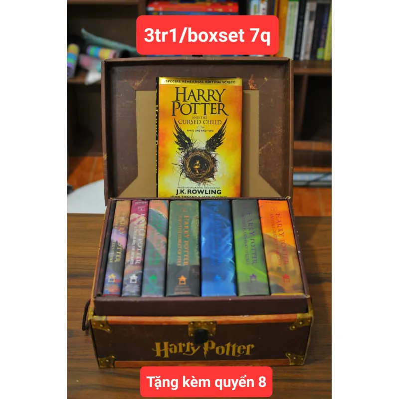 Rương sách Harry Potter Tặng kèm Tập 8 - Potter Hardcover Boxed Set Books 1-7 with Trunk 1013696