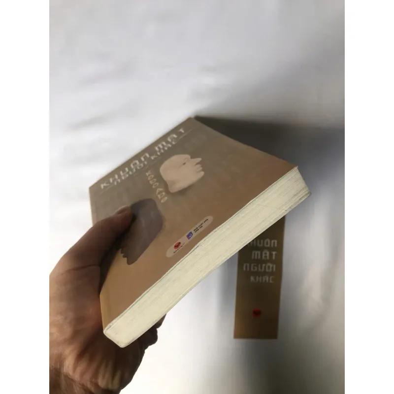 Khuôn Mặt Người Khác - Koko Abe 694095