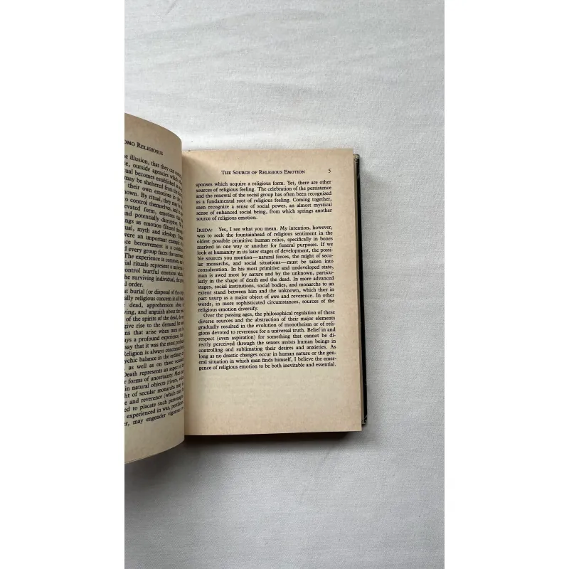 Human Values in a Changing World - Bryan R. Wilson, Daisa 991955