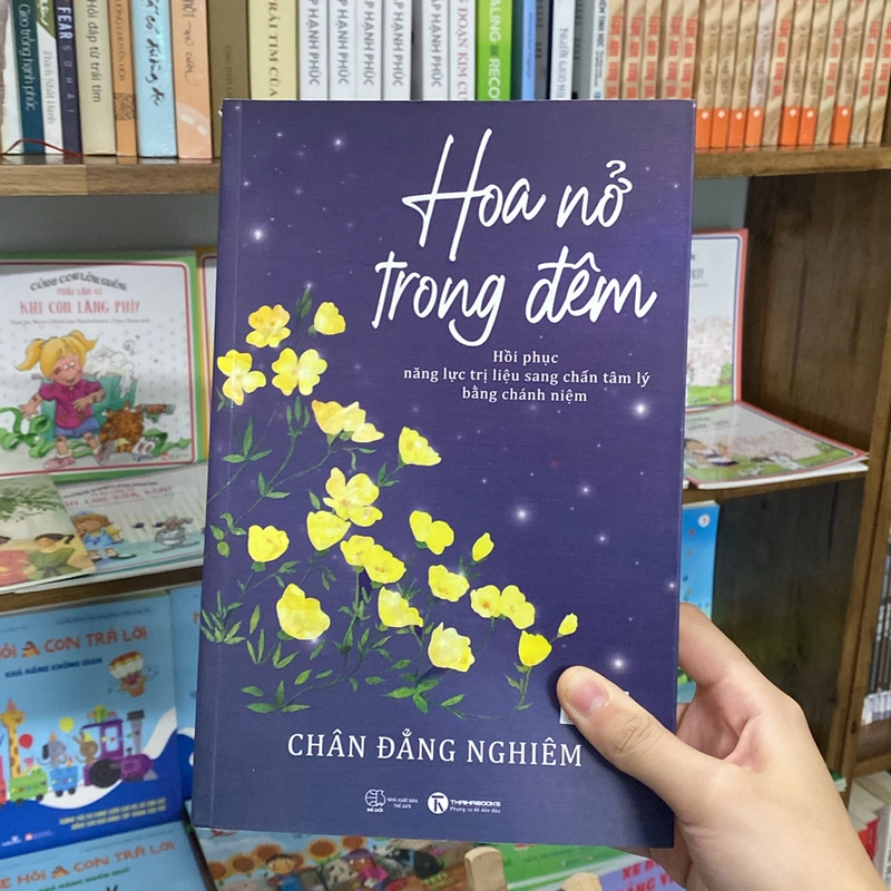 Sách “Hoa nở trong đêm”-Chân Đằng Nghiêm  519185
