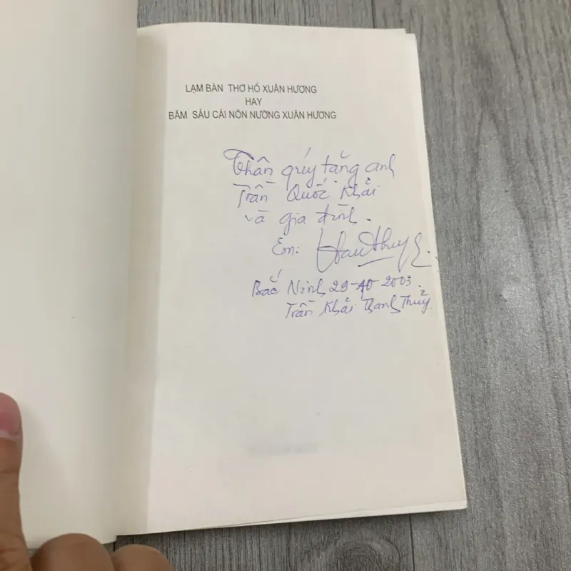 Lạm bàn thơ hồ xuân hương. Có chữ ký tác giả. 2a3 989620