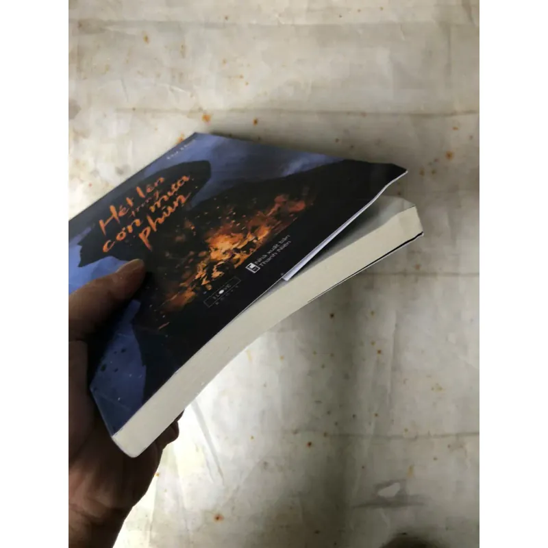 Hét Lên Trong Cơn Mưa Phùn - Dư Hoa 783929