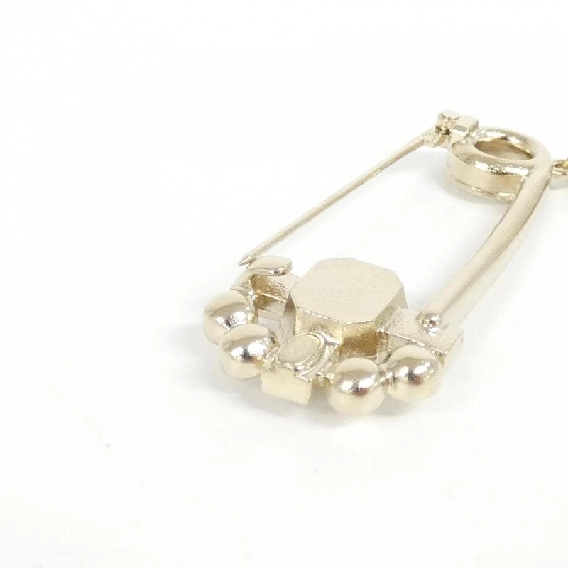 Brooch Chanel AB9344 624129