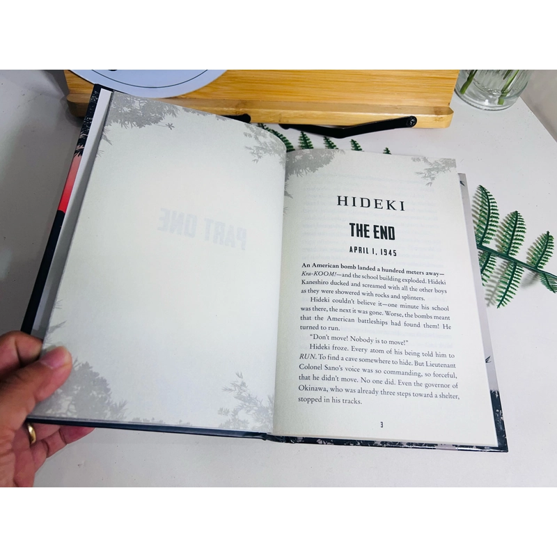 [Sách 2hand từ US] Like new 90% - Grenade – Alan Gratz 475233