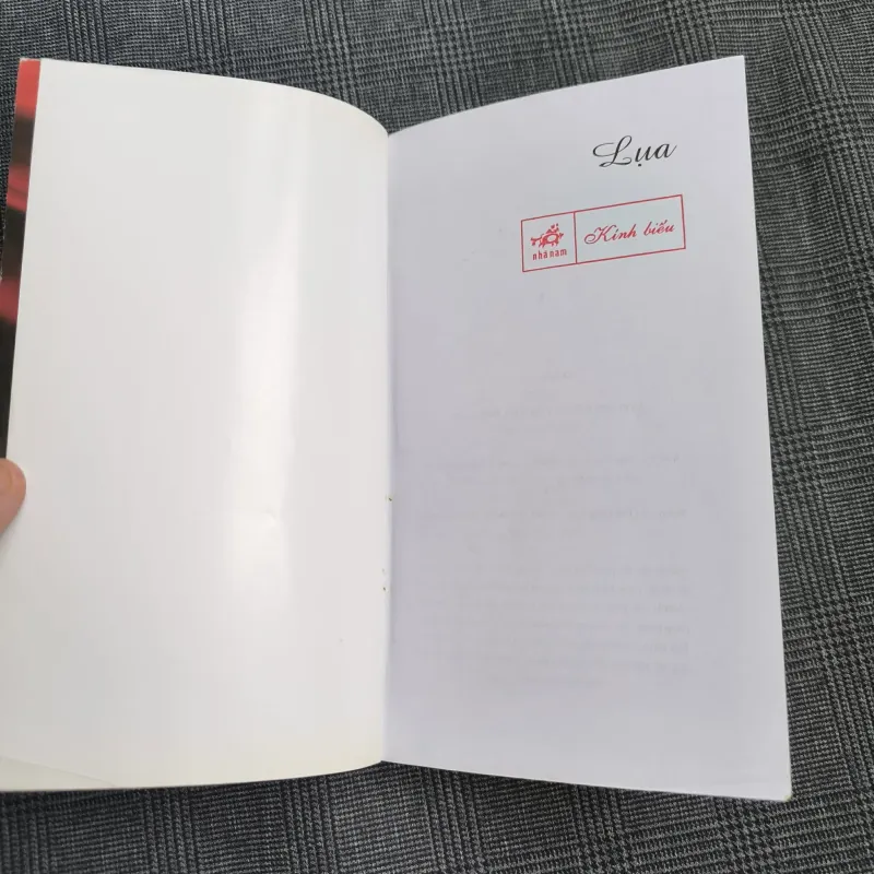 Lụa - Alessandro Baricco 543905