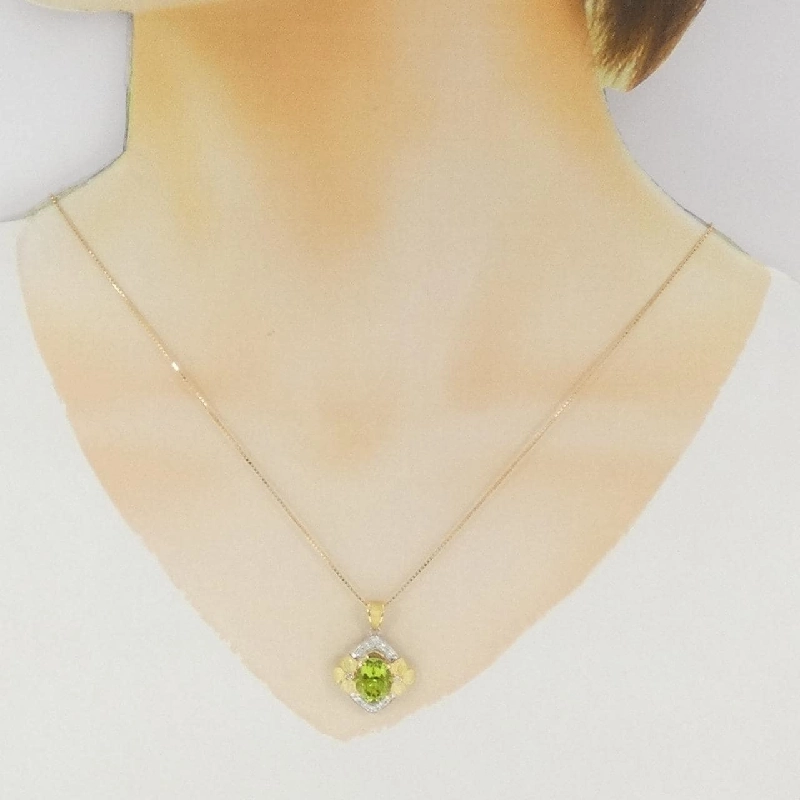 PT900/K18YG Hoa Peridot Dây Chuyền 2.80CT - Hàng hiệu Chính hãng 858513