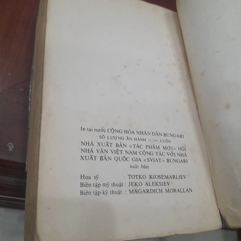 Đimitơrơ Đimốp - THUỐC LÁ (trọn bộ 2 tập in tại Bungari năm 1984) 471832