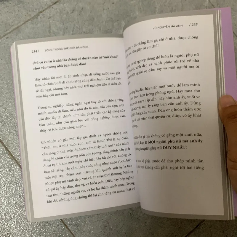 Sống trong thế giới đàn ông - Vũ Nguyễn Hà Anh 1026762