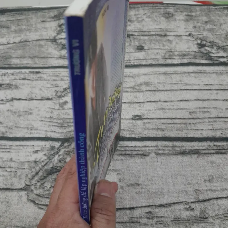 Sách học làm người-Tự tu dưỡng để lập nghiệp. Tác giả Trương Vi 706804