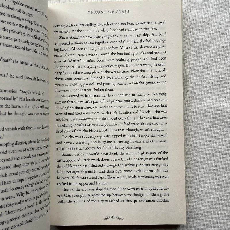 Throne of Glass - Sarah J. Maas   786802