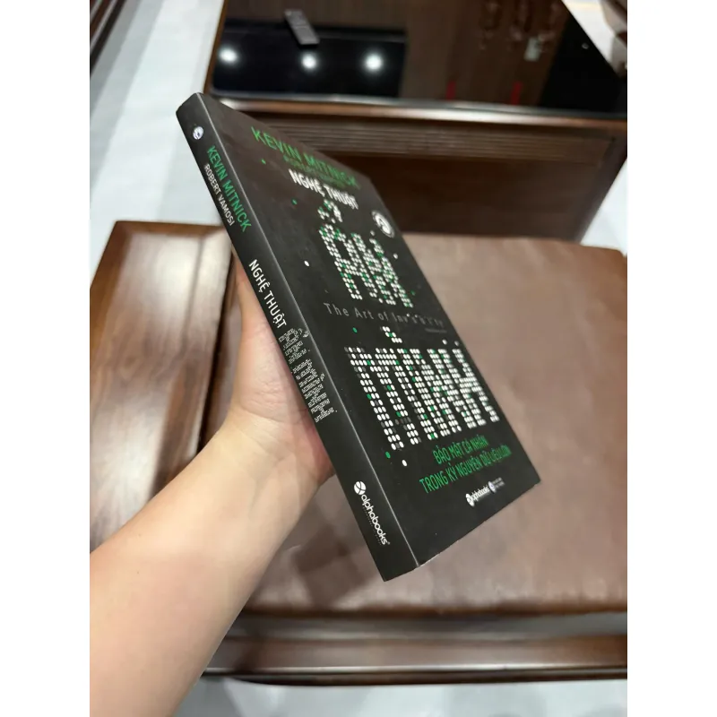 Nghệ Thuật Ẩn Mình – Kevin Mitnick | Sách Bảo Mật Cá Nhân Trong Kỷ Nguyên Dữ Liệu - K3 1013464