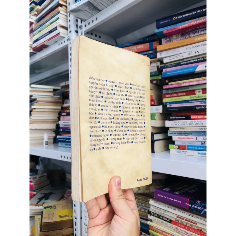 Duy nhất 1 cuốn  VĂN HỌC – XUÂN ĐINH SỬU 1997 - số XUÂN hiếm dành cho anh chị sưu tầm. 799080