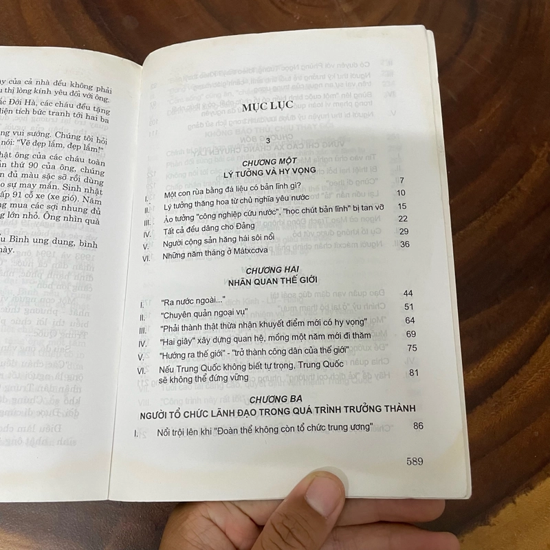 II Tựa sách: Đặng Tiểu Bình _ Một Trí Tuệ Siêu Việt - Lưu Cường Luân & Uông Đại Lý - 2003 453228