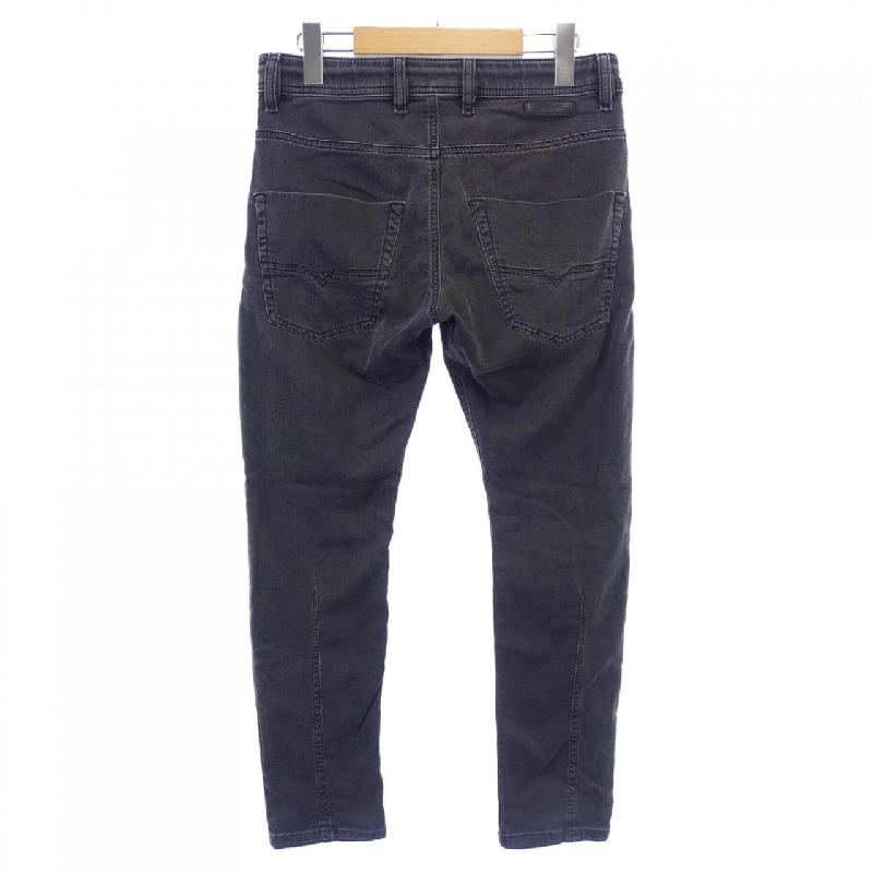 Quần DIESEL KROOLEY CB-NE - Hàng hiệu Authentic 892104