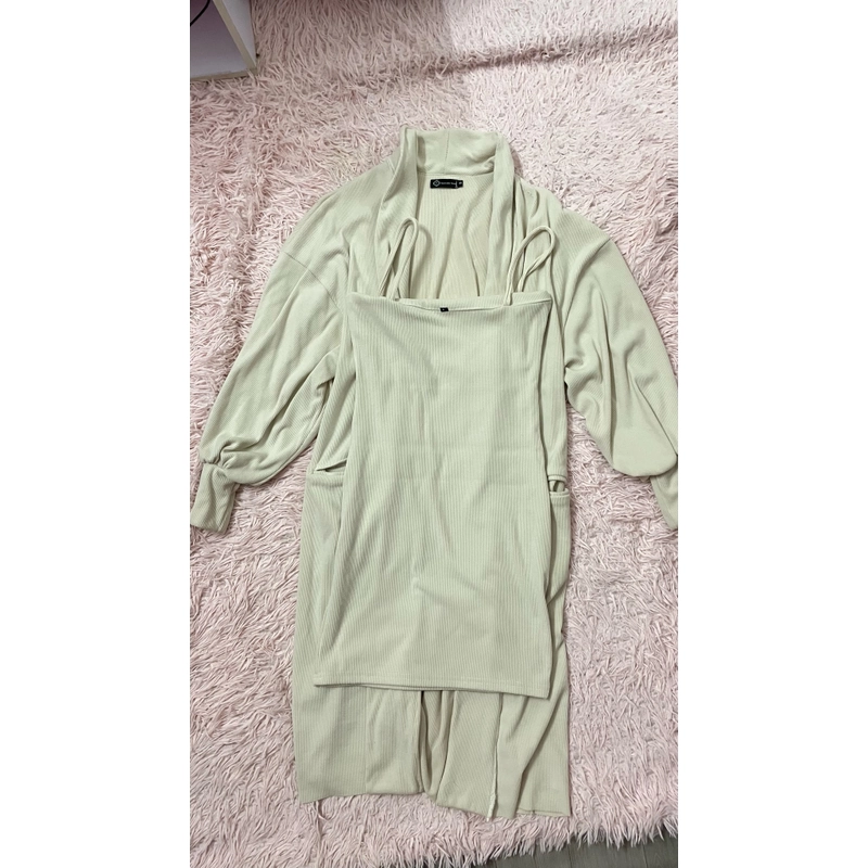 Set váy thun kèm khoác tay bồng màu kem, Size S 464033