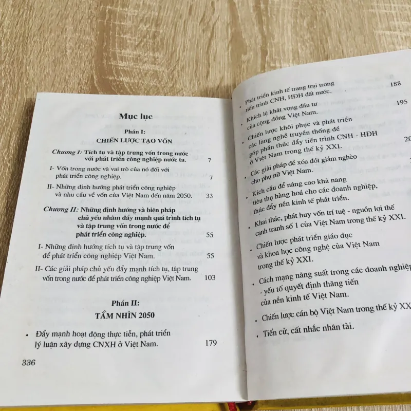 VIỆT NAM TẦM NHÌN 2050 976570