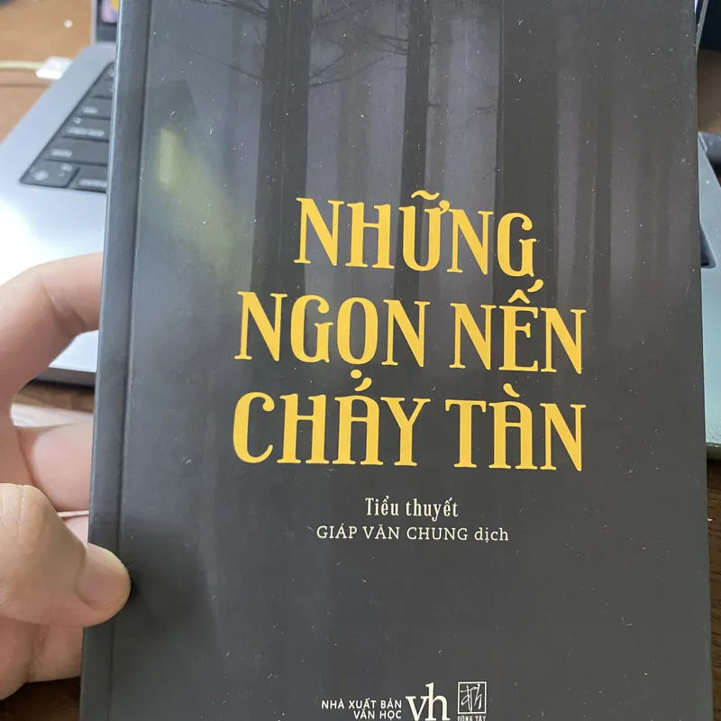 Những Ngọn Nến Cháy Tàn - Márai Sándor 534242