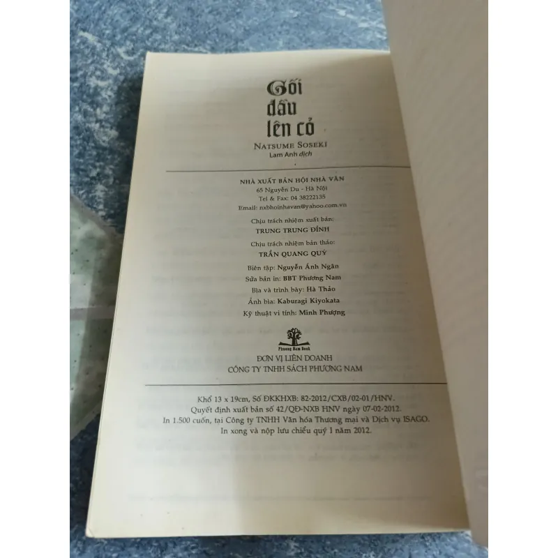 Gối đầu lên cỏ - Natsume Soseki 558606