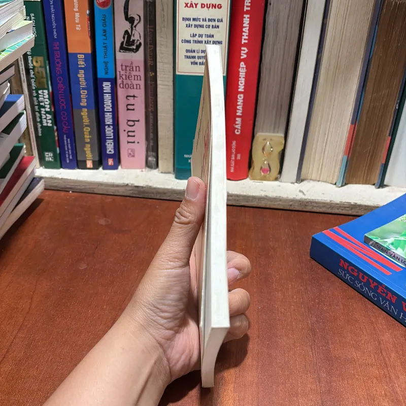 II Bút Ký: Chuyện Chữ Chuyện Nghĩa - Hà Nguyên Huyến - 2017 786243