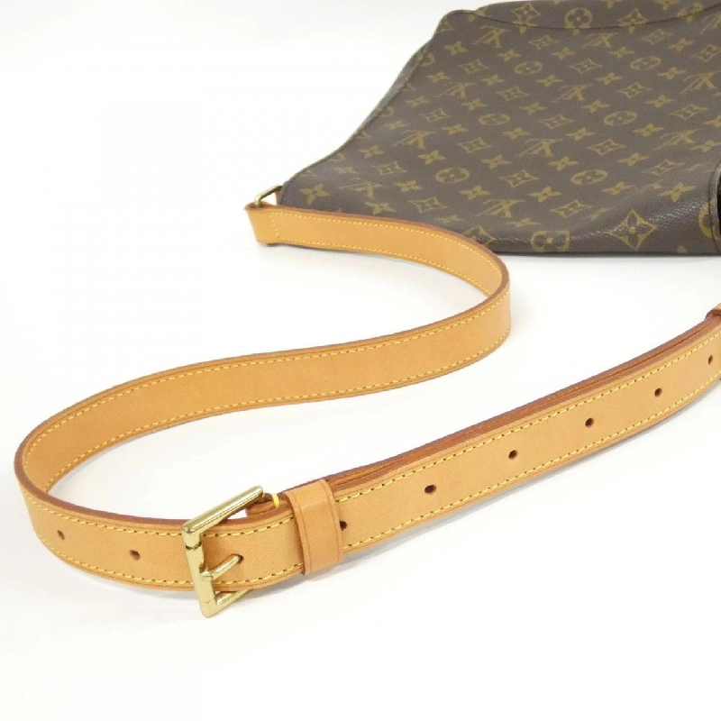 Túi đeo vai Louis Vuitton Monogram Musette M51256 608914