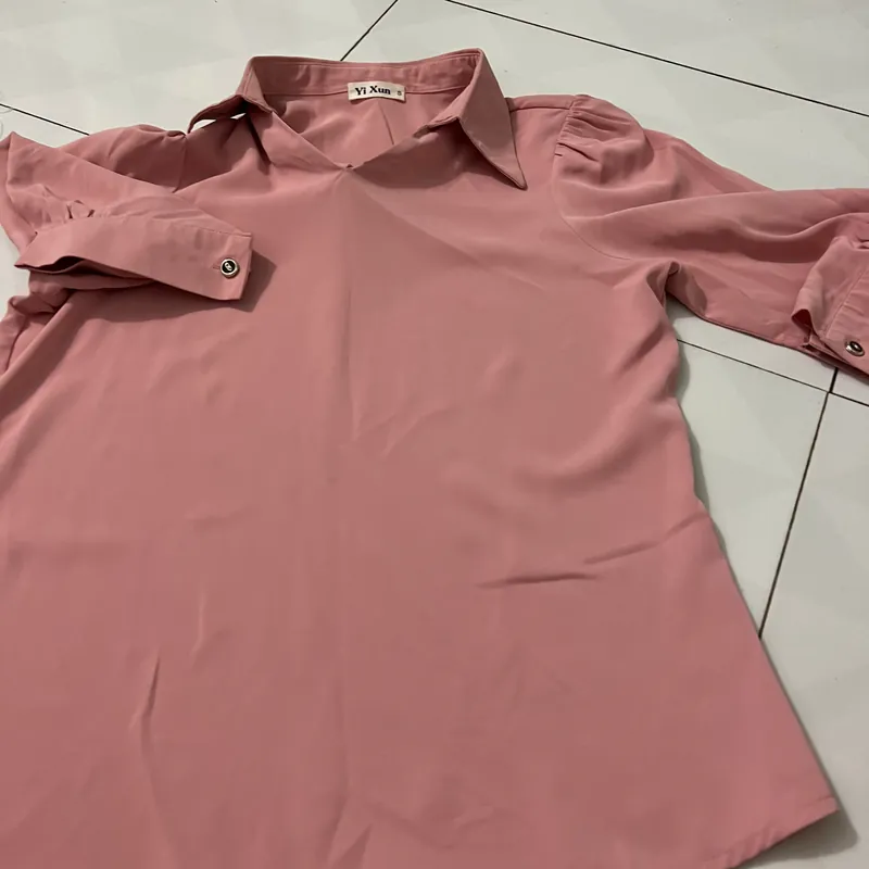 Áo  công sở  phối  hợp với  cả quần  và chân  váy  564802