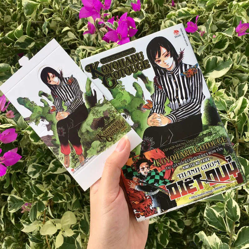 Truyện tranh Tuyển tập truyện ngắn Koyoharu Gotouge kèm standee giấy 656973