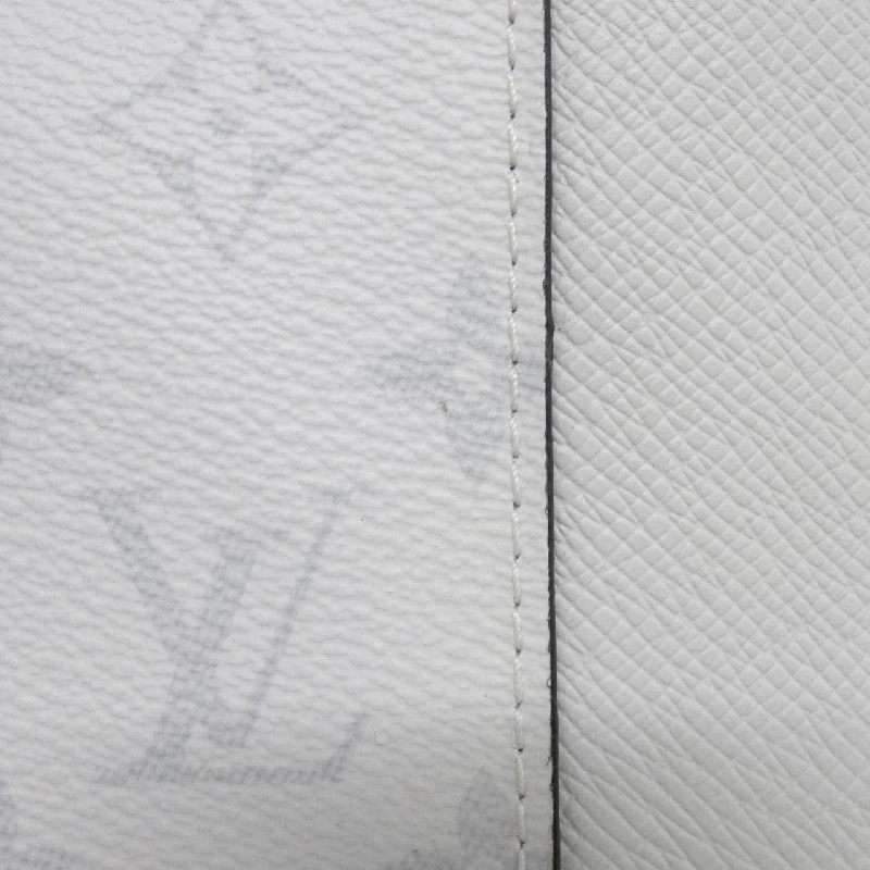 Túi đeo chéo Louis Vuitton Taiga Lama Flap Messenger M30411 - Hàng hiệu Authentic 802761