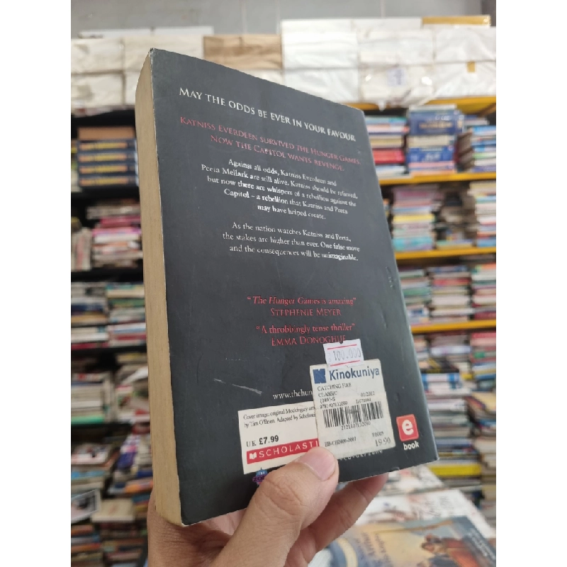 CATCHING FIRE : THE HUNGER GAMES - Suzanne Collins (Scholastic) 139176