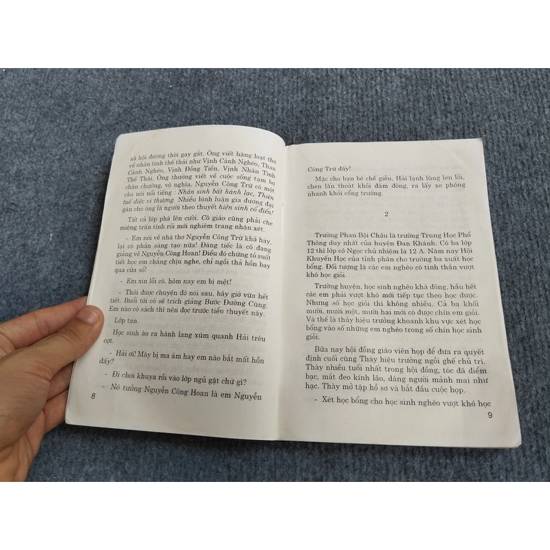 CUNG ĐIỆN KHÔNG TÊN - TRIỆU HUẤN 469830
