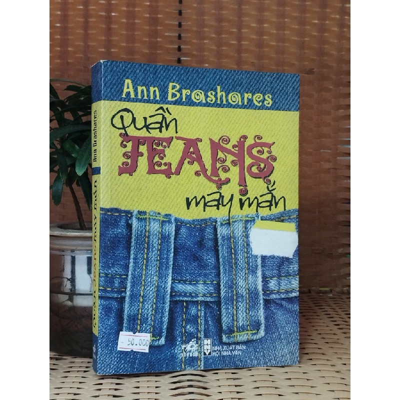 Quần jeans may mắn - Ann Brashares 119360