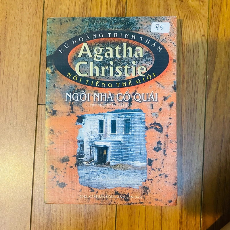 Ngôi nhà cổ quái - agatha christie - bìa mềm 201787