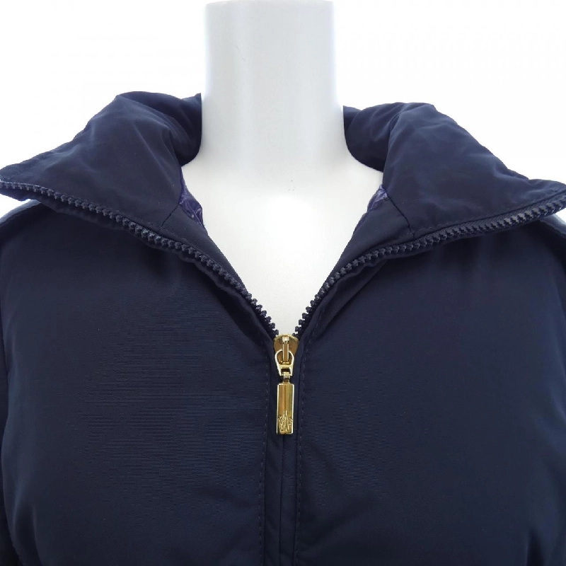 Áo khoác lông vũ MONCLER 636480