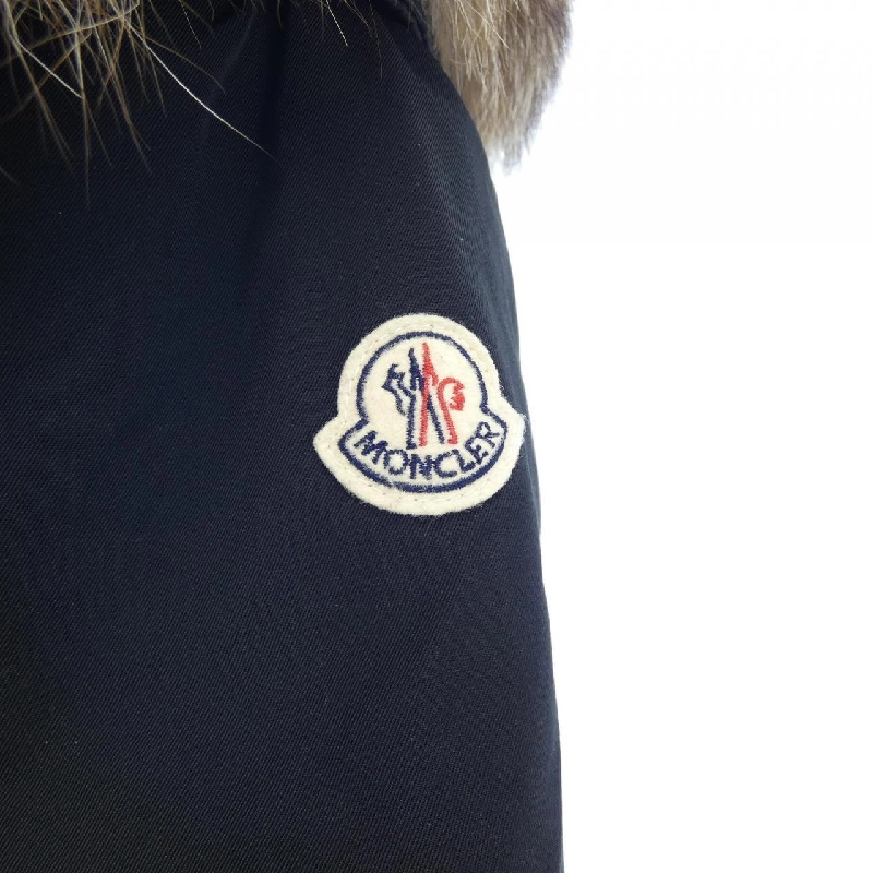 Áo khoác lông vũ MONCLER 643330