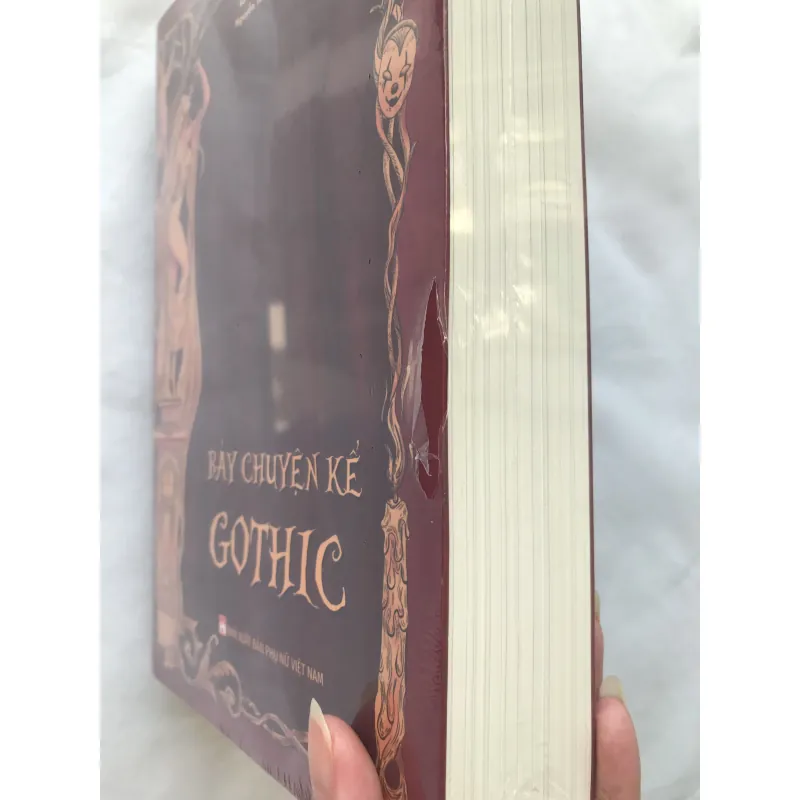 BẢY CHUYỆN KỂ GOTHIC 754684