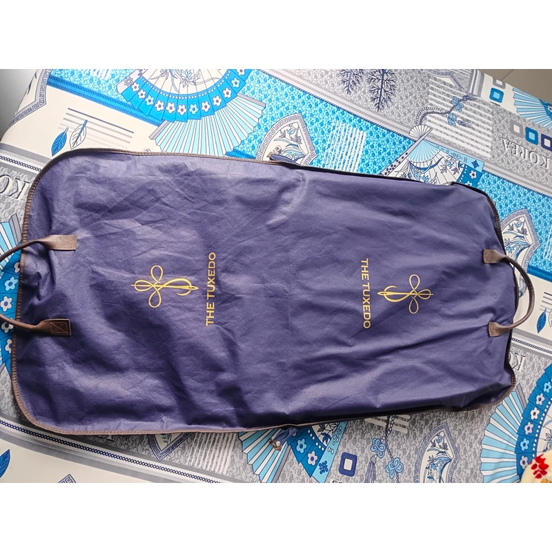 Bộ vest mua tại Adam Store 545457