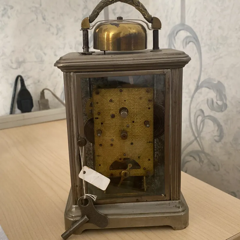 Đồng hồ cổ đầu giường Made in Usa 696146