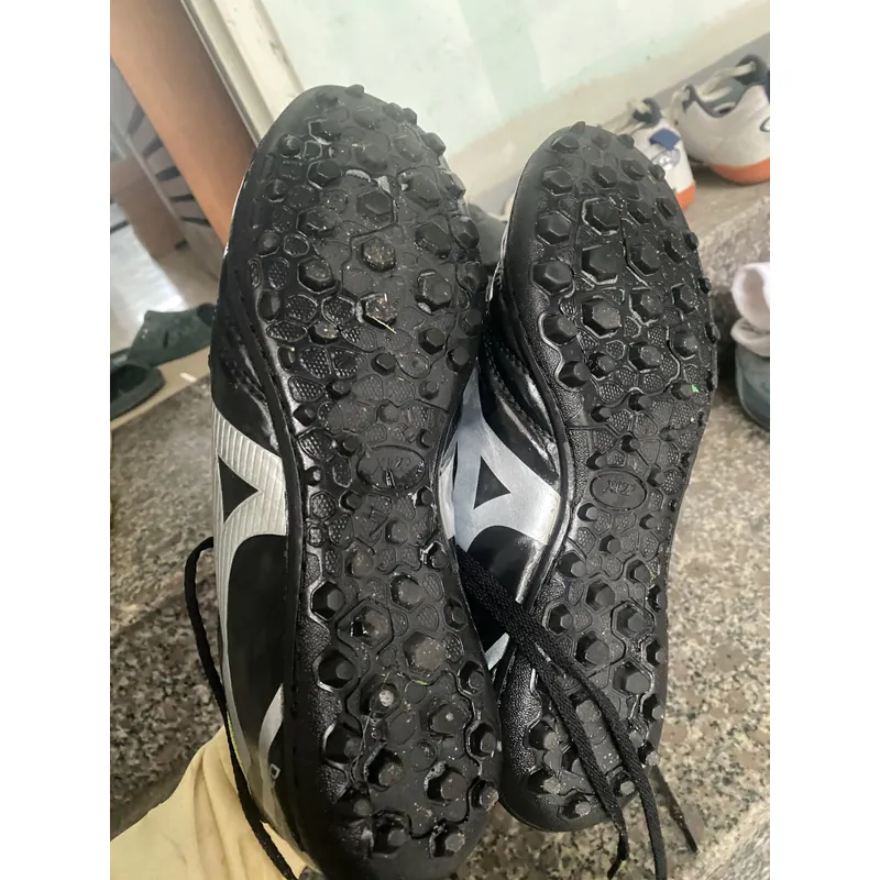 Giày đá bóng mizuno sz 43 715310