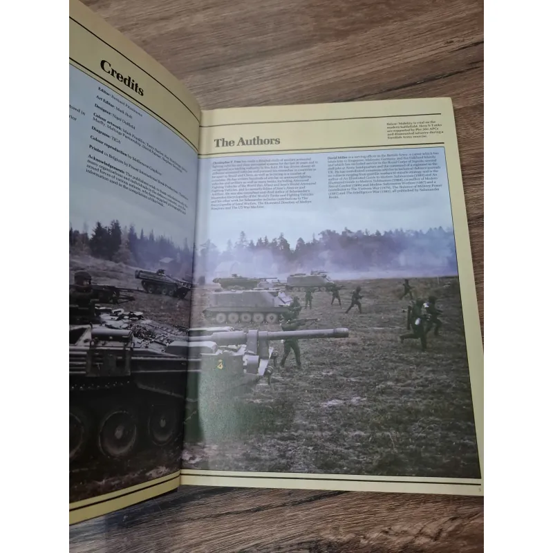 Modern Land Combat (Chiến đấu trên bộ hiện đại) - David Miller & Christopher F. Foss 957987