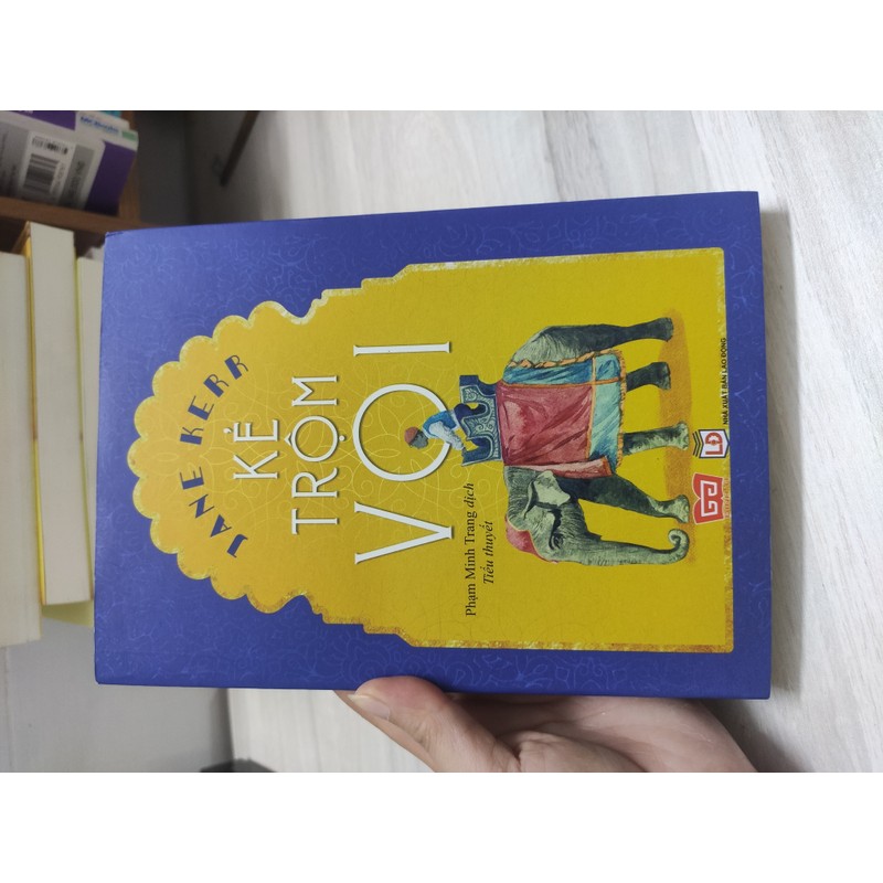Tiểu thuyết Kẻ trộm voi (sách mới) 145478