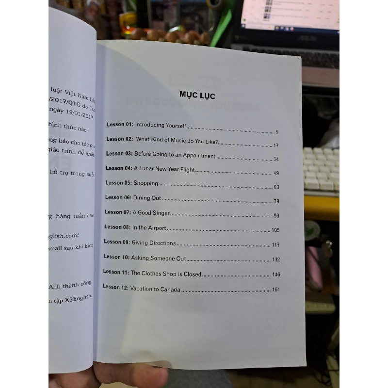 Giáo trình tiếng anh mới 90% Eng Breaking HỌC NGOẠI NGỮ HCM1709 919900