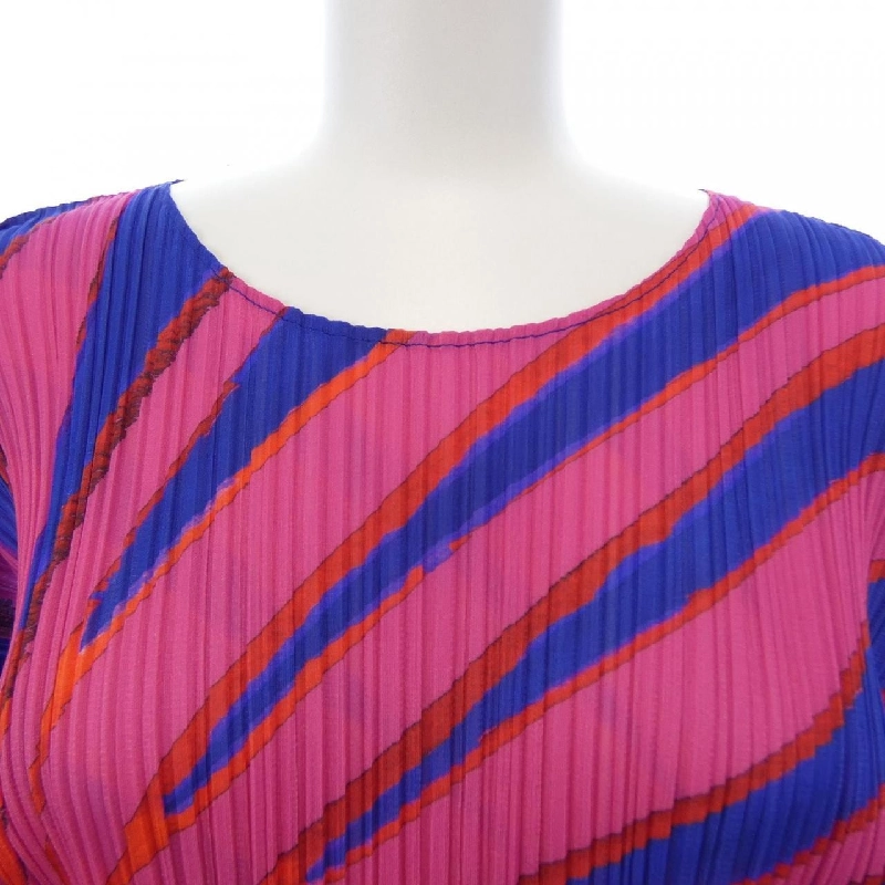 Pleats Please 2023 ICE DESERT PP33JH685 7578076 Đầm 647484