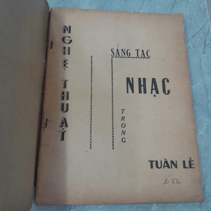 NGHỆ THUẬT SÁNG TÁC NHẠC TRONG TUẦN LỄ - LÊ THU 576020