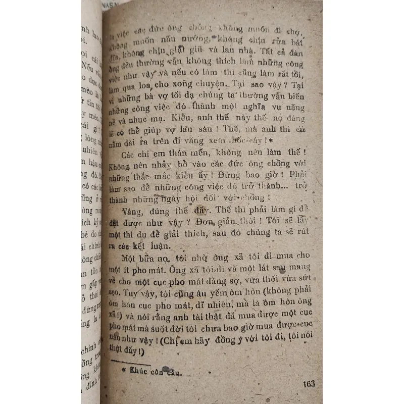 Tập truyện châm biếm và hài hước: SỨC MẠNH CỦA SỰ QUEN BIẾT 704998