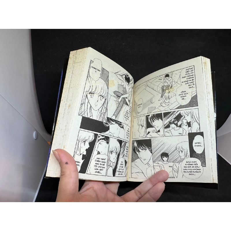 Purple Eyes In The Dark, Mắt Tím Trong Đêm, Tập 3, Mới 80% (Ố Nhẹ), 2013 SBM0609 916922